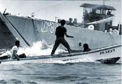 Fishermen blocking US Navy military maneuvers off of Viéques.